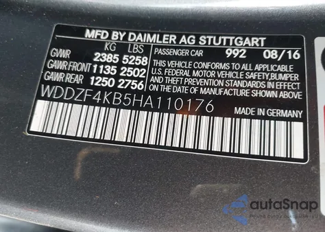 2017 Mercedes-Benz E 300 4Matic z USA, uszkodzony, nr VIN WDDZF4KB5HA110176